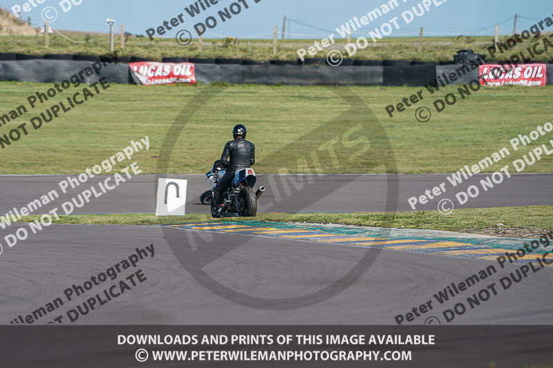 anglesey no limits trackday;anglesey photographs;anglesey trackday photographs;enduro digital images;event digital images;eventdigitalimages;no limits trackdays;peter wileman photography;racing digital images;trac mon;trackday digital images;trackday photos;ty croes